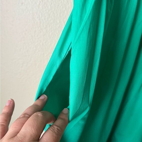 French Connection Poplin Puff Sleeve
V Neck Tiered Fit and Flare Maxi Dress - Picture 8 of 11